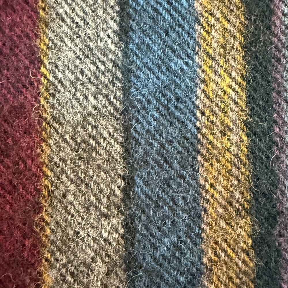 Marchbrae 100% Lambswool Striped Scarf 🏴󠁧󠁢󠁳󠁣󠁴󠁿– Made in Scotland - Picture 9 of 10